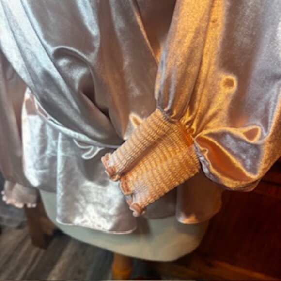 White House Black Market Blush Pink Velvet Wrap Top - Size XL - Picture 5 of 8